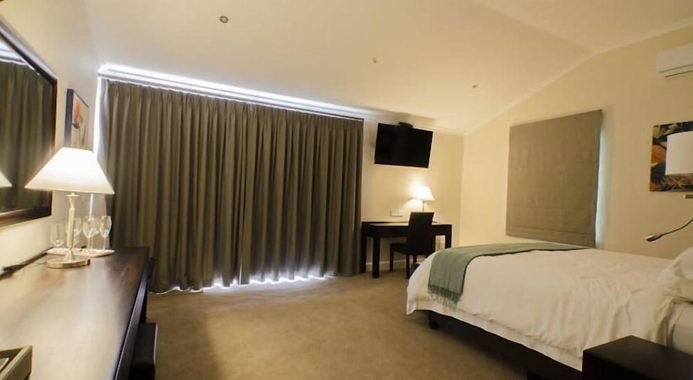 Clos Malverne Wine Estate Accommodation