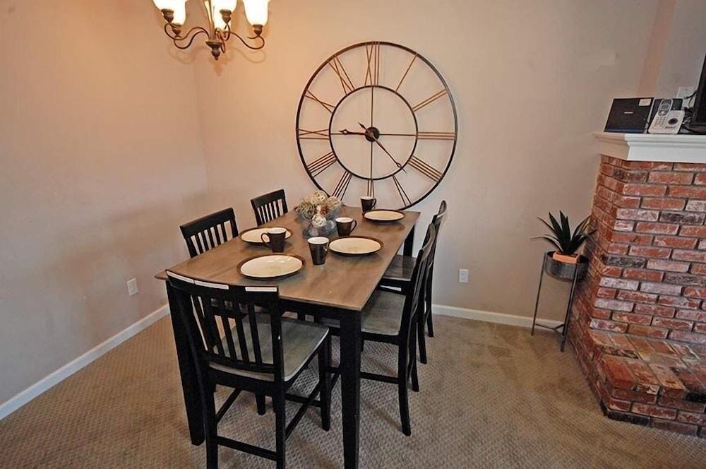 405 Ala Wai 170 by RedAwning