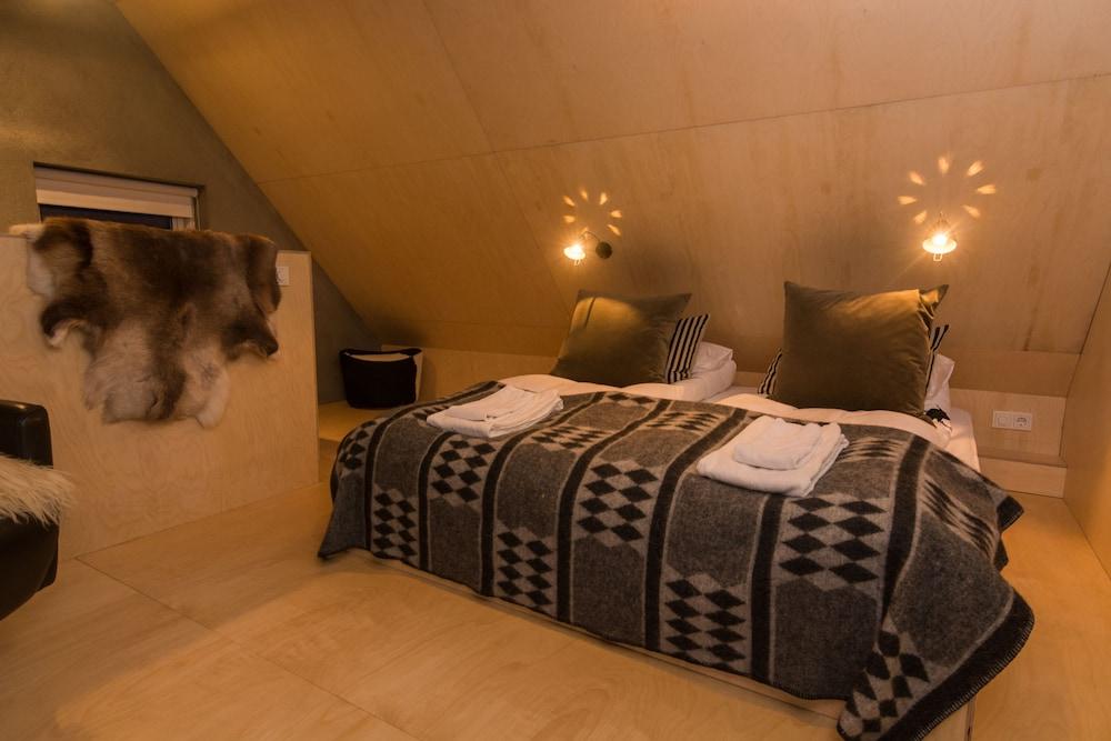 Viking Cottages and Apartments