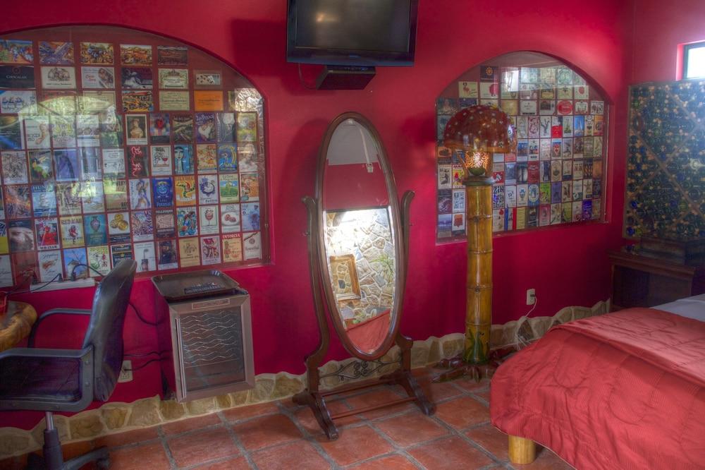 Gingerbread Hotel and Restaurant