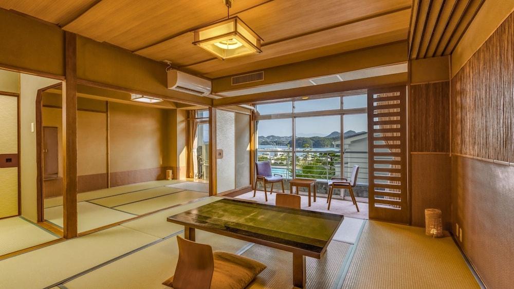 Ooedo Onsen Monogatari Premium Shirahama Saichoraku