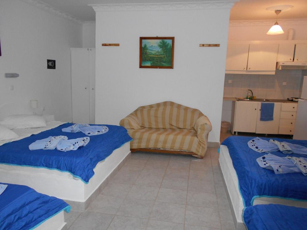 Studios Apartments Kapetanios