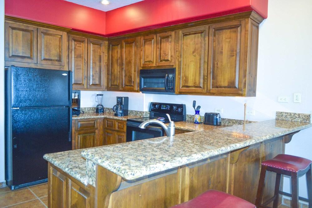 Bella Sirena Rocky Point by Castaways