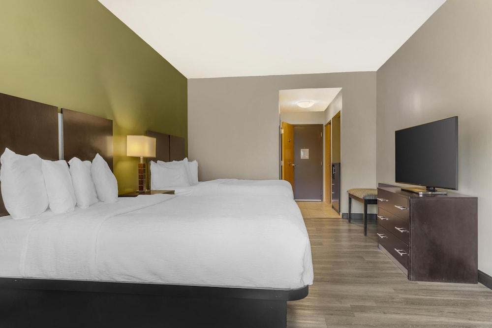 Best Western Plus Franciscan Square Inn and Suites