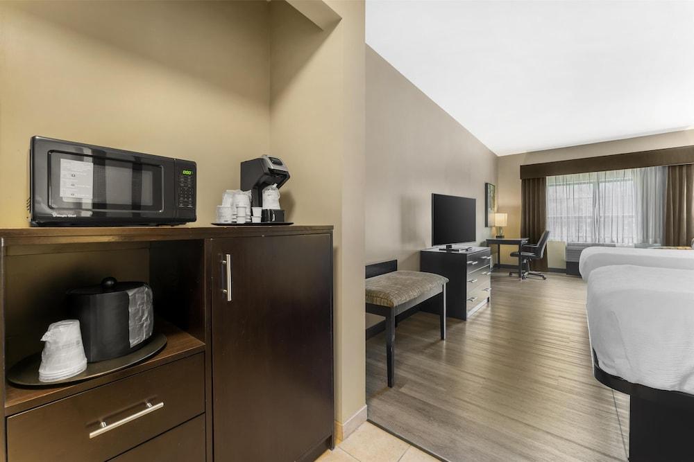Best Western Plus Franciscan Square Inn and Suites