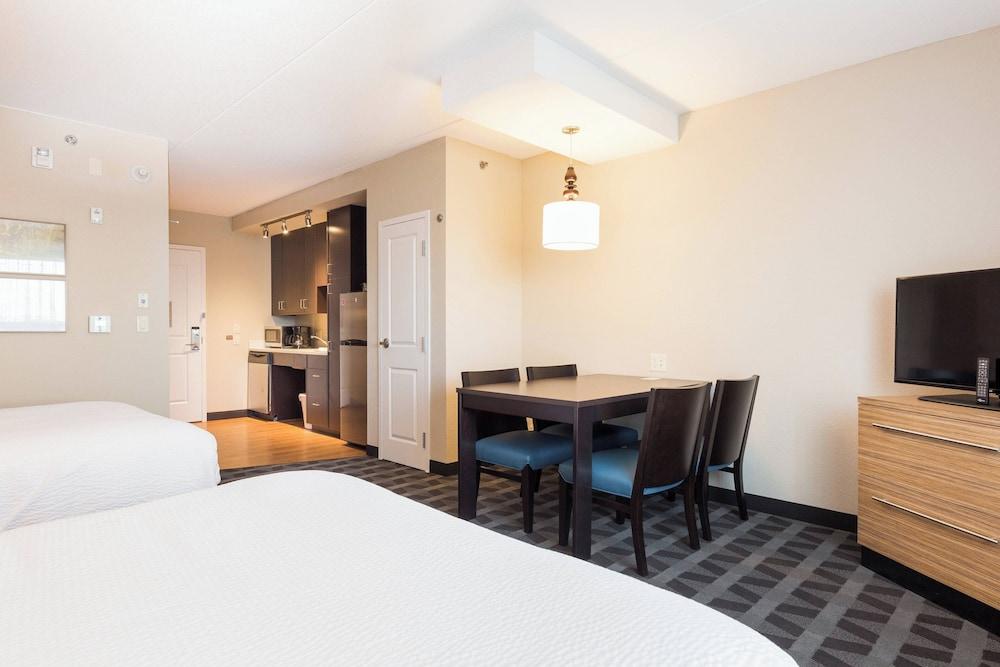 TownePlace Suites by Marriott Edmonton South