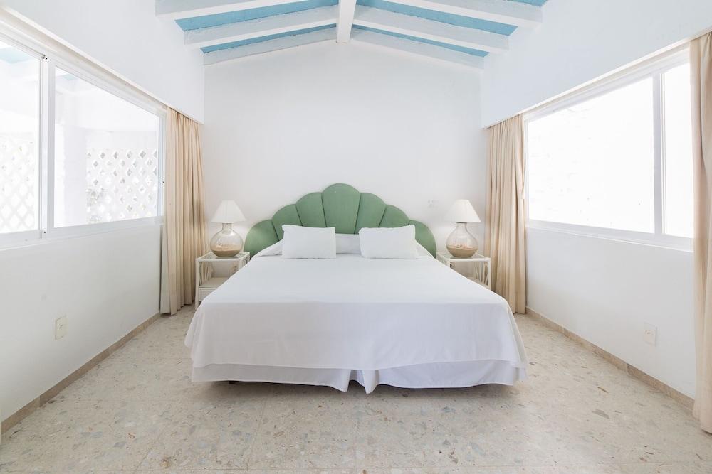 Exclusiva Villa con Acceso Directo a la Playa