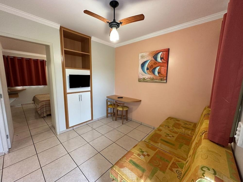 DI ROMA FIORI VIA CALDAS