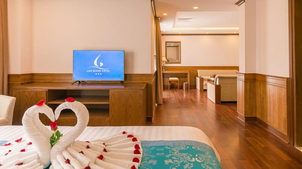 Lam Giang Hotel
