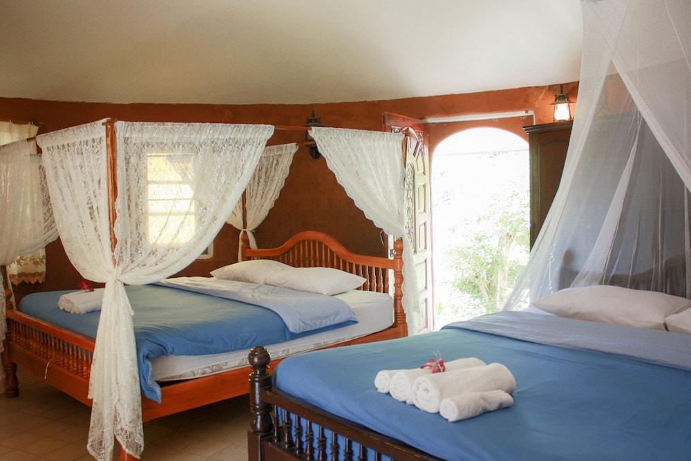 Baandin Huaiphung Resort