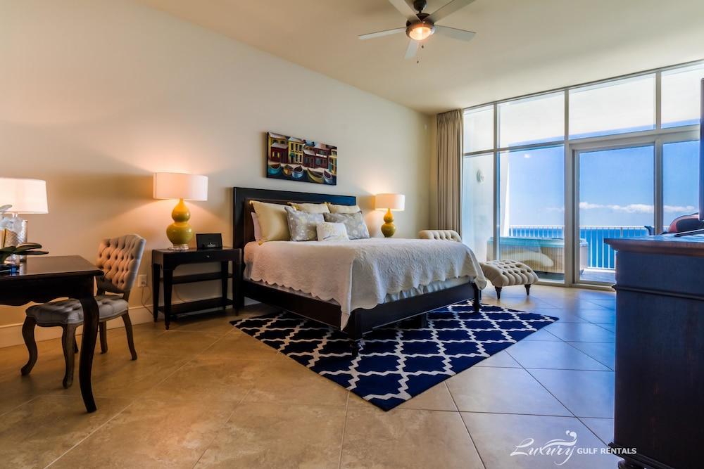 Turquoise Place 2806C