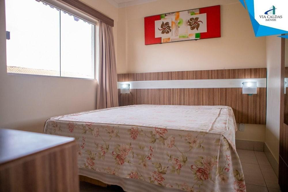 Lacqua DiRoma IV Via Caldas