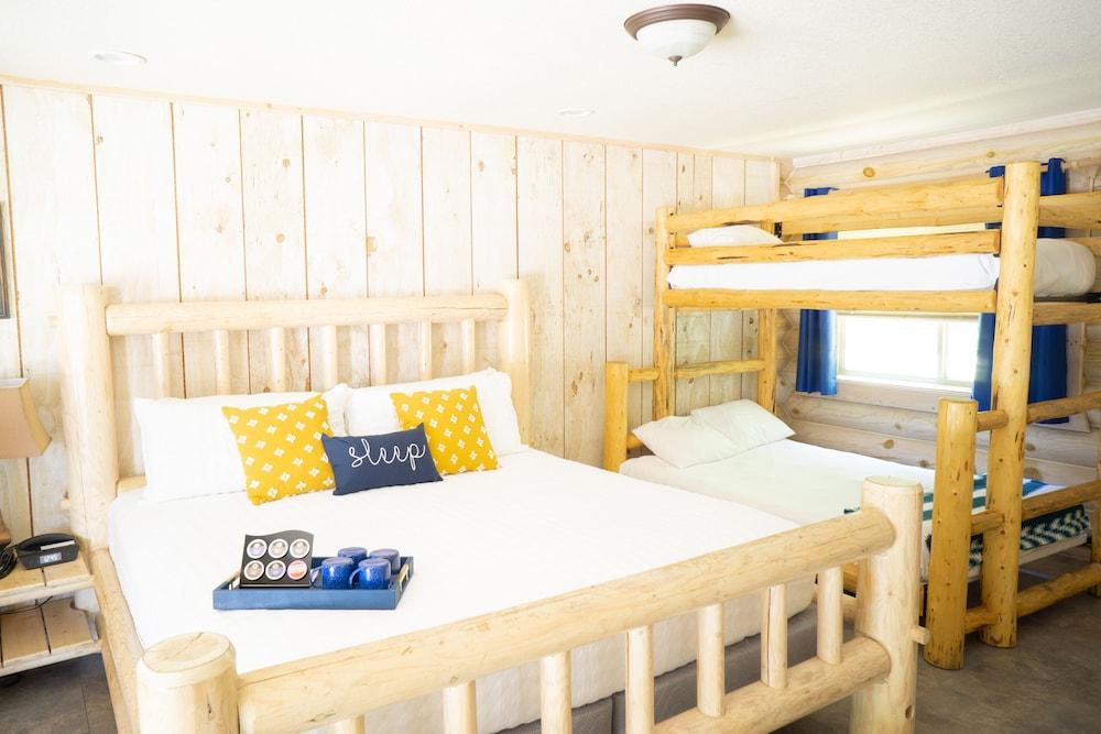 Bonners Ferry Log Inn