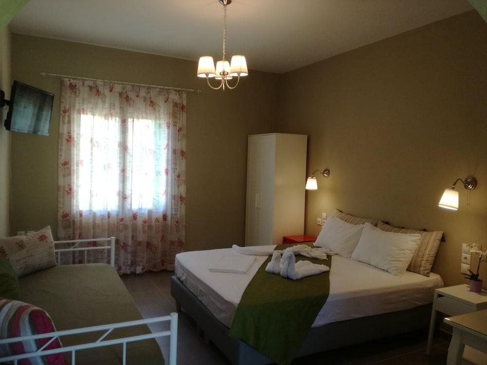 Kallisti Seaside Studios Skopelos