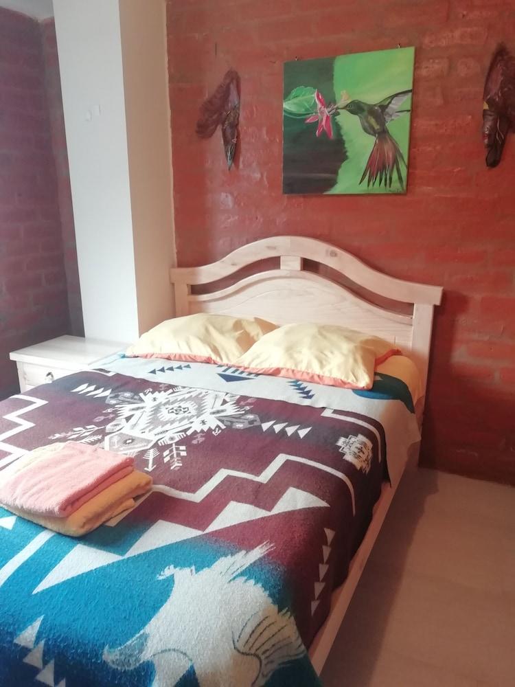 Hotel La Casa Amarilla City