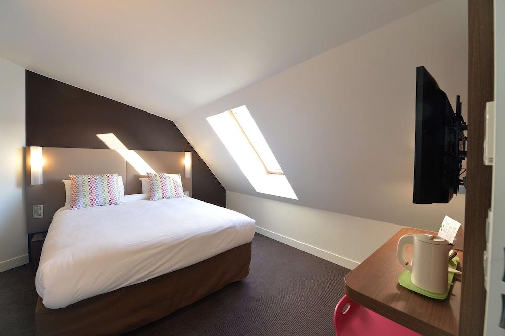 Campanile Paris - Clichy Centre