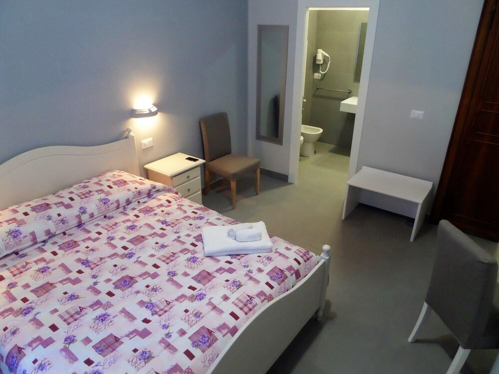Al 325 rooms ai Fori