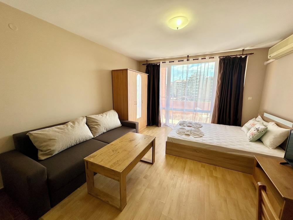 Menada Privilege Fort Beach