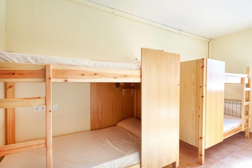 Alojamientos Acá y Allá - Hostel