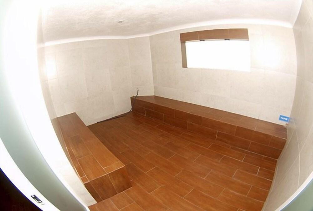 Villas del Palmar - Condo 704