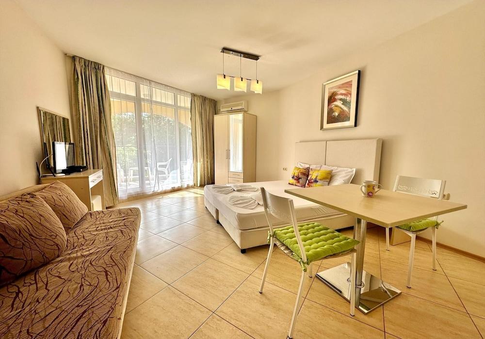 Menada Grand Resort Apartments