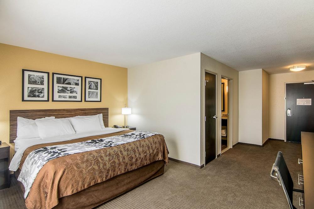 Sleep Inn & Suites West-Near Medical Center