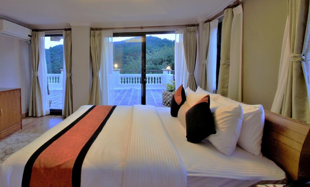 Hotel Raniban Arcade