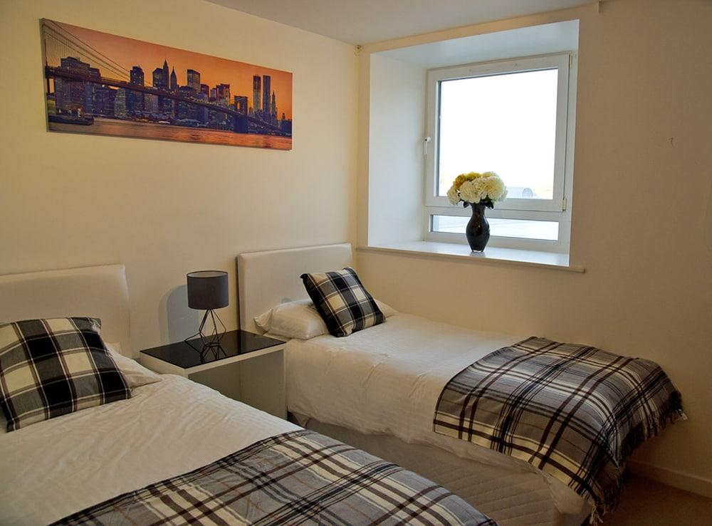 Icon Becket Apartment