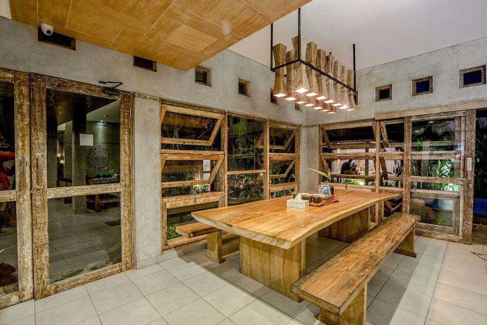 Lokal Bali Hostel