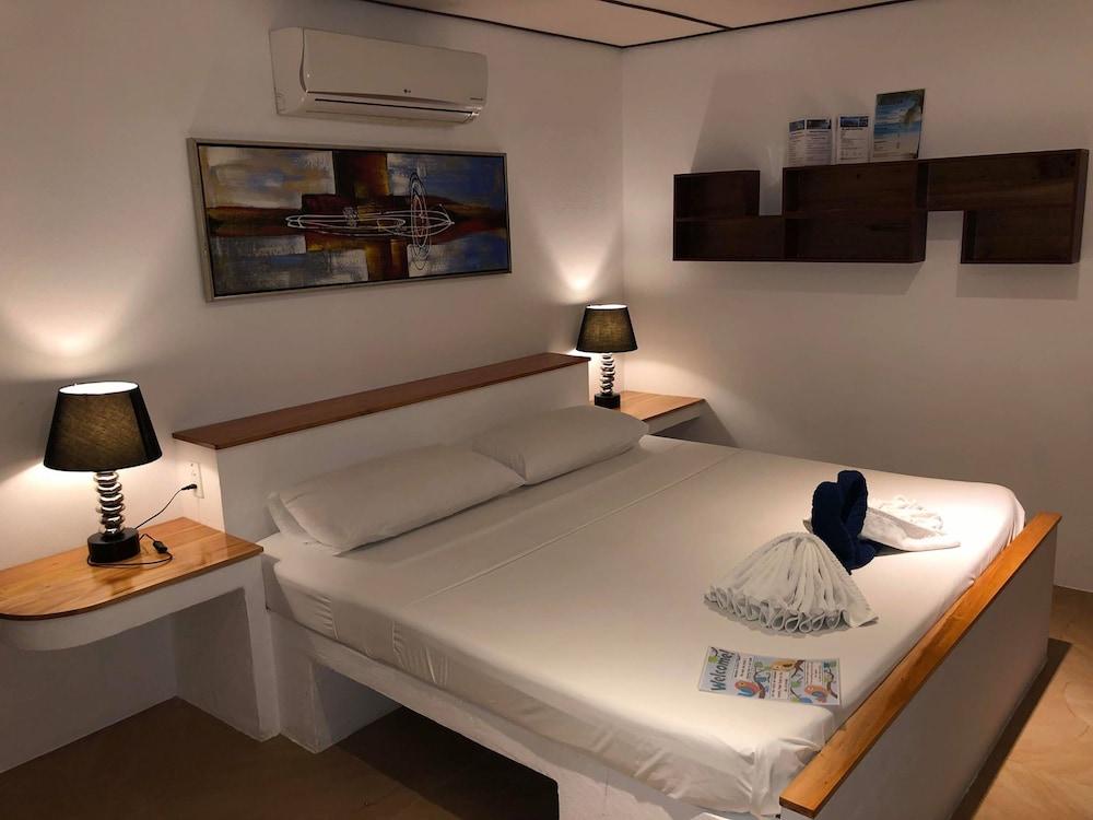 Parrot Resort Moalboal