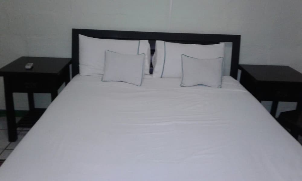 Kazungula Guest House