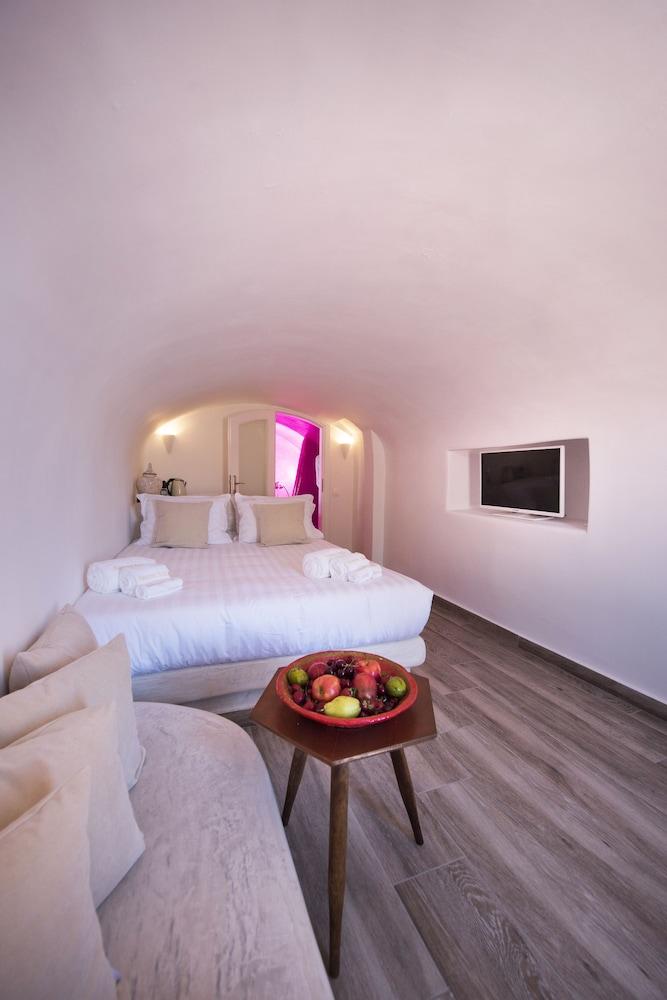 Anemi House & Villas