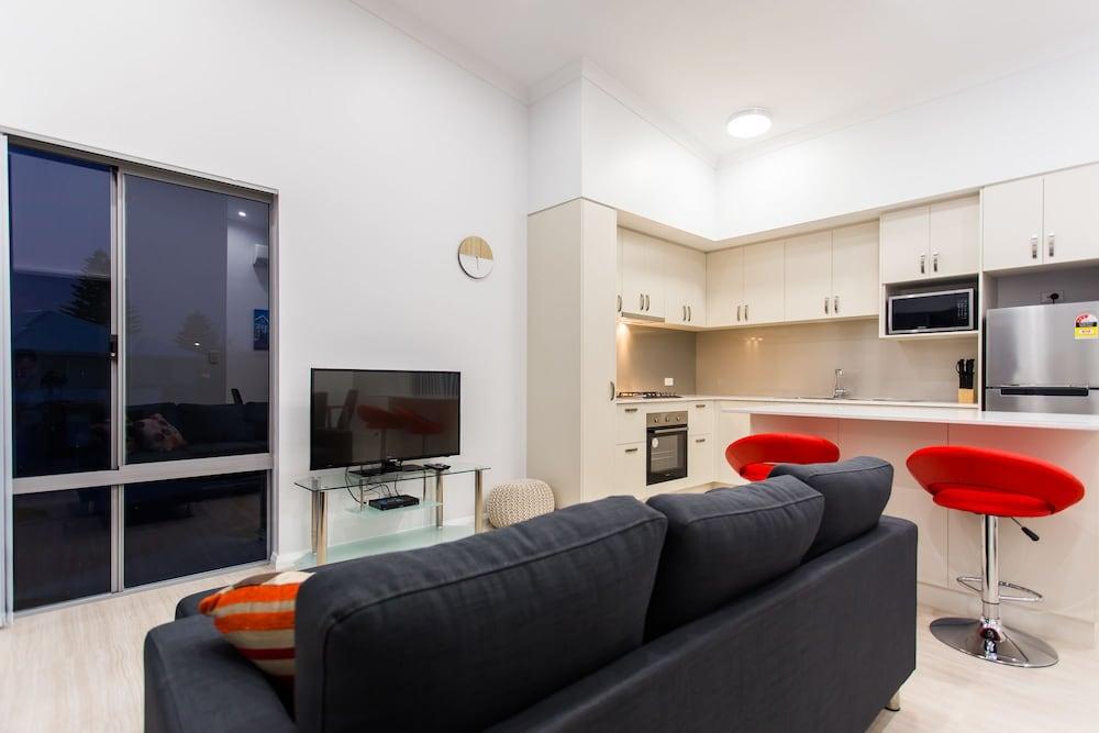 Reflections by Rockingham Apartments