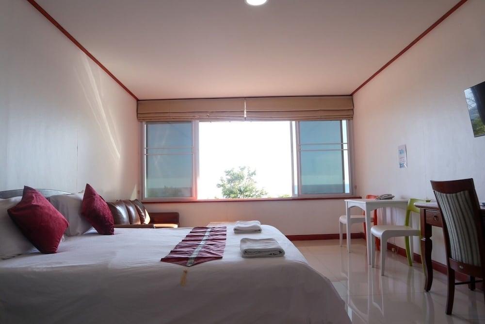 Baansuan Aokhai Beach Resort