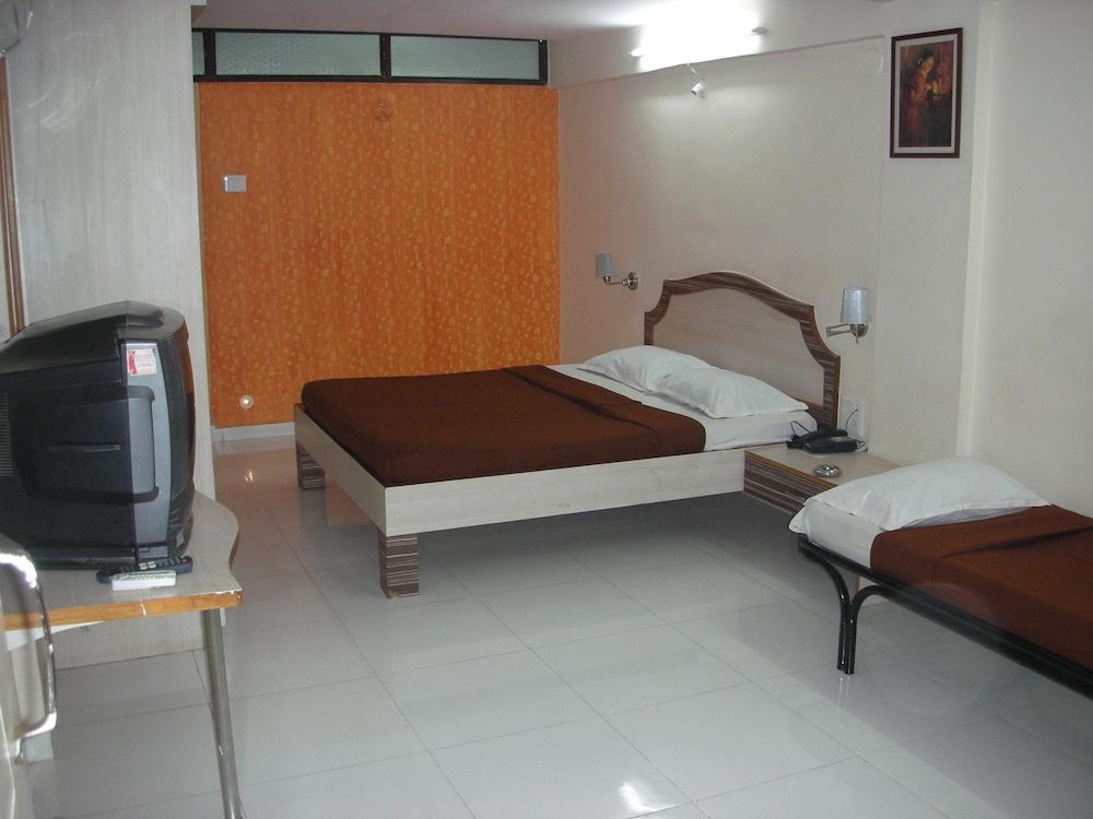 Hotel Royale Heritage