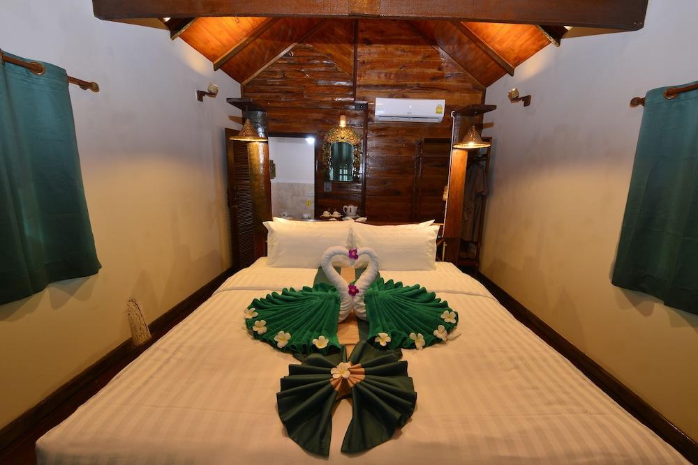 Koh Jum Ocean Beach Resort