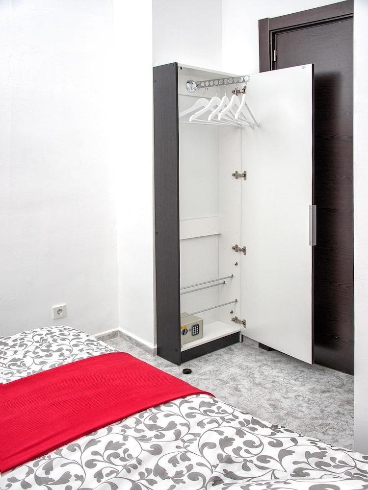 ApartmentsPlatjadAro