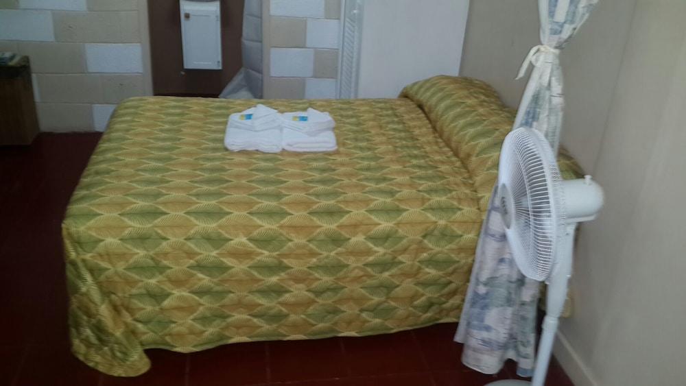 Buttercup Cottage Apartments