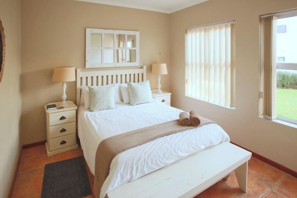 Fairway 2, Langebaan 6-sleeper