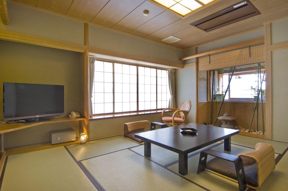 Moriaki Ryokan