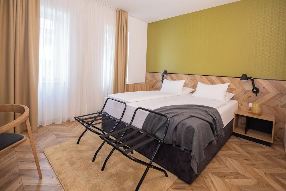 Urban Boutique Hotel