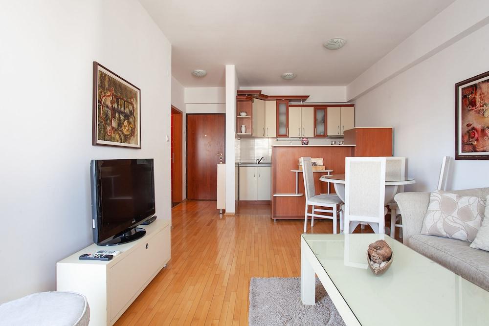 Urban Serviced Apartments