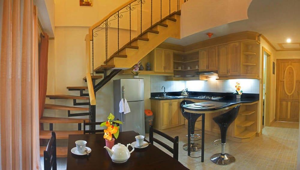 Casablanca Hotel Condominium