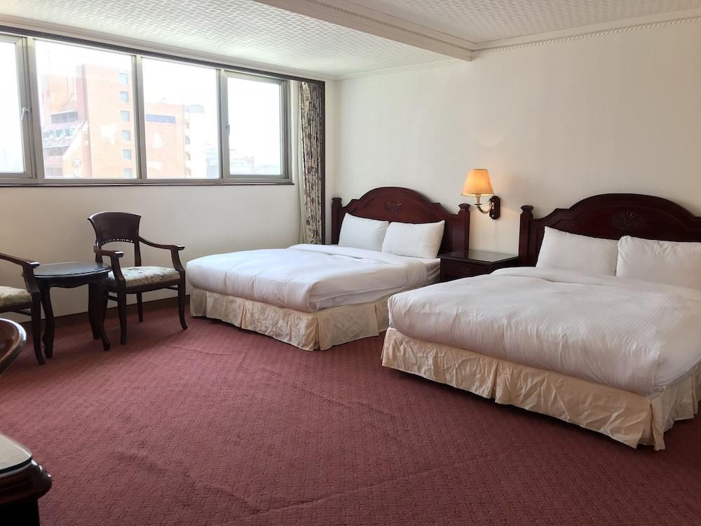 Sunrise Hotel Tainan