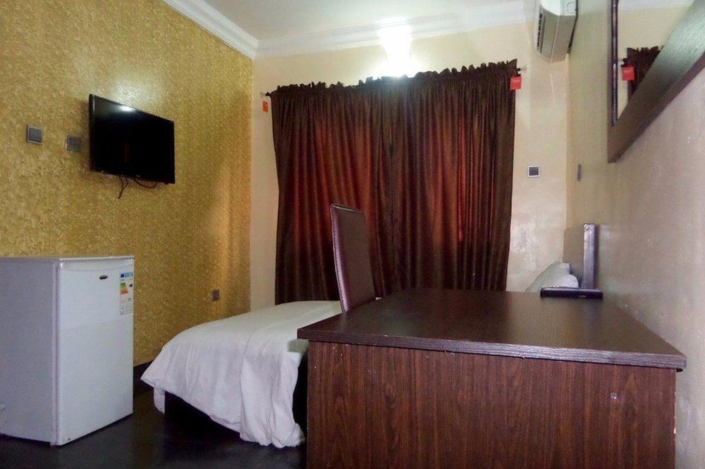 Blue Seasons Hotel & Suites