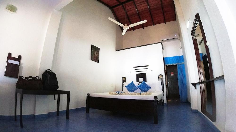 Dalawella Beach Resort