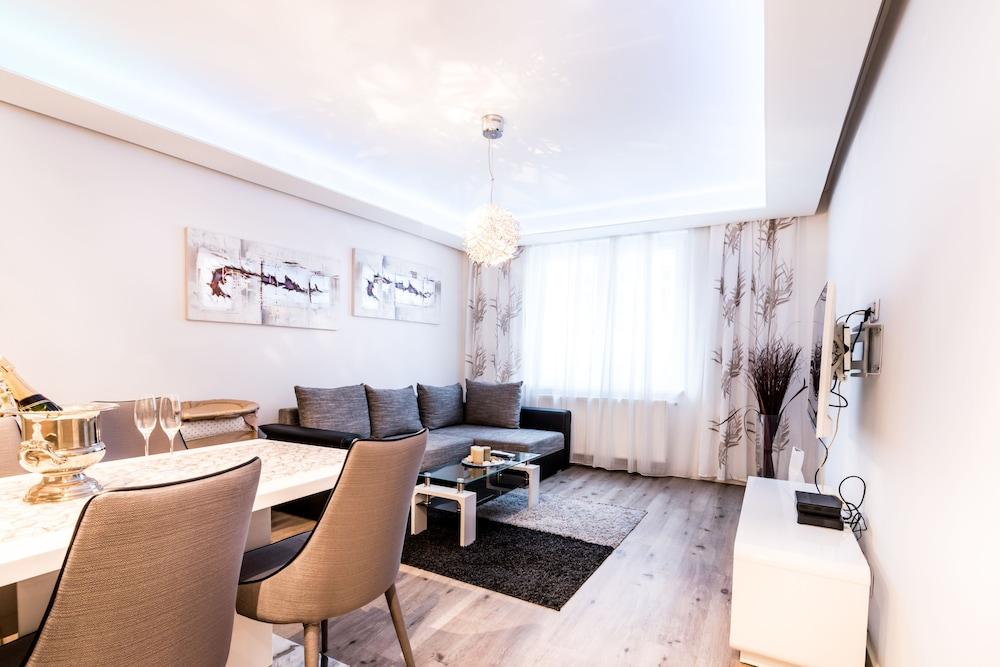 Grand Apartment Vienna