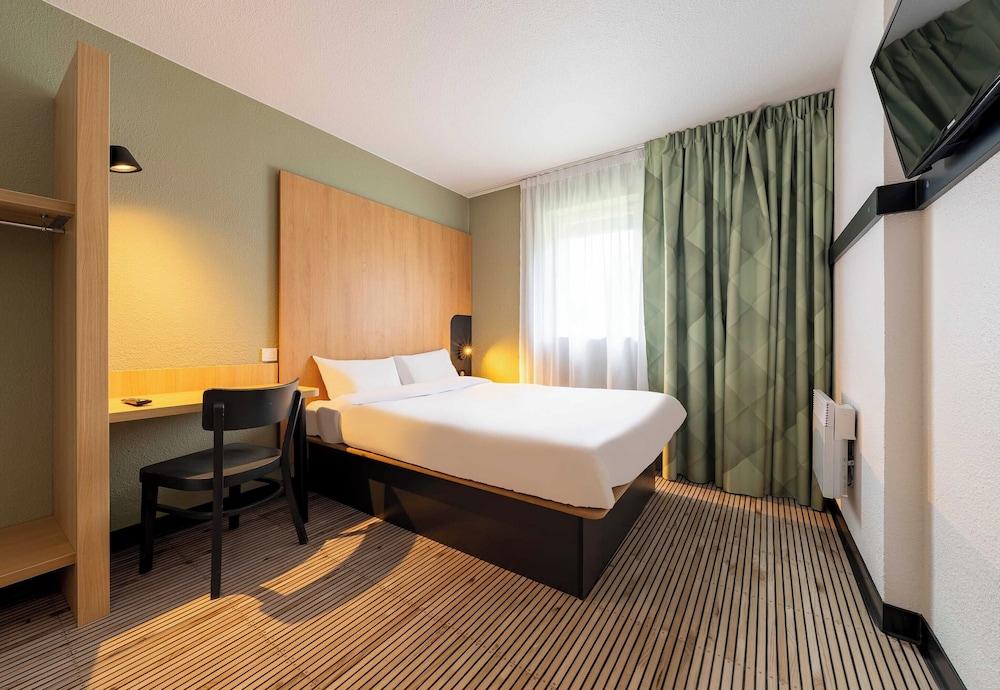 B&B HOTEL Calais Centre Saint-Pierre