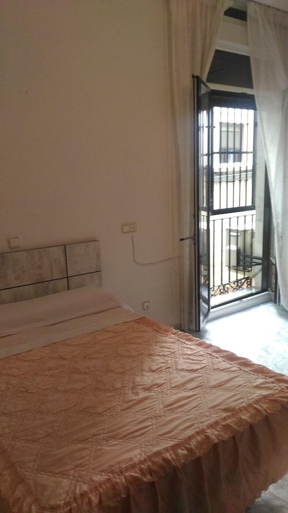 Hostal Palacios Fuencarral