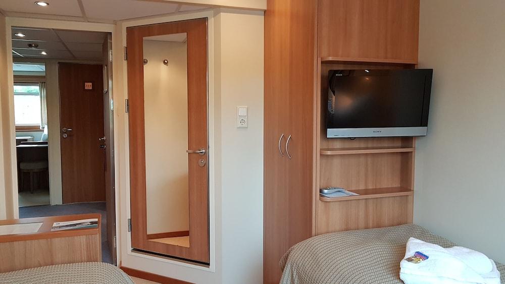 Hotelkabinenschiff Junker Jörg